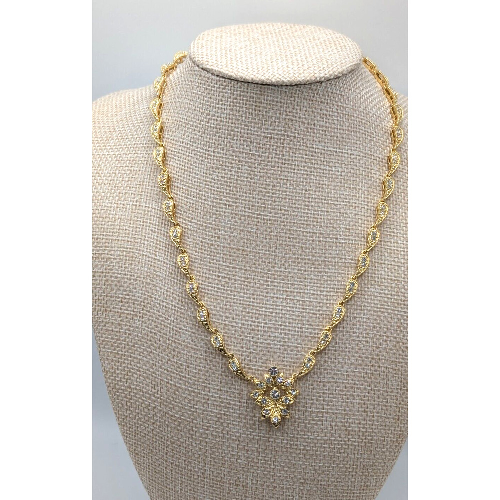 Napier‎ vintage gold toned necklace with rhinestones 18"